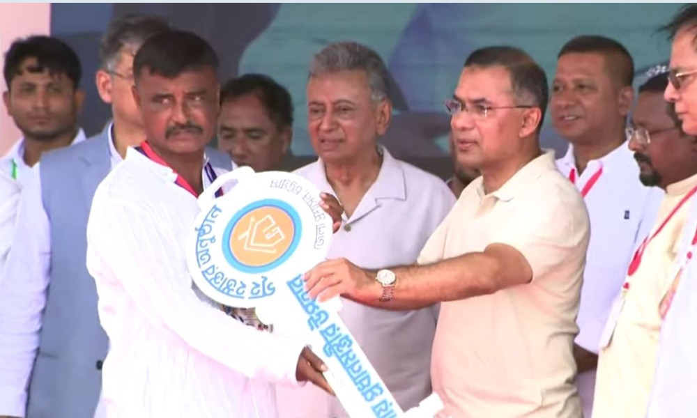 বাঁশখালীতে বন্যায় ক্ষতিগ্রস্তদের পুনর্বাসন কার্যক্রমের উদ্বোধন