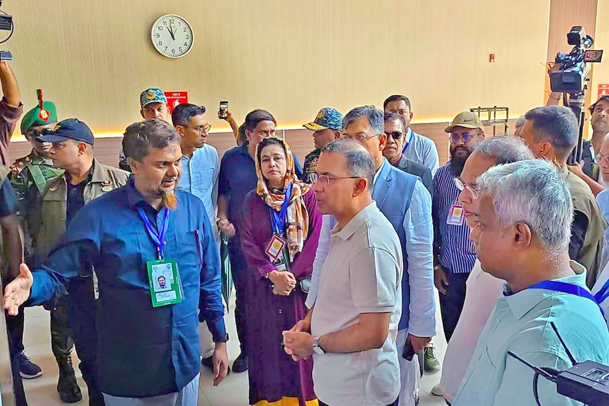 মাতারবাড়ী বিদ্যুৎকেন্দ্র ও গভীর সমুদ্রবন্দর পরিদর্শণ করেছেন প্রধানমন্ত্রী তারেক রহমান