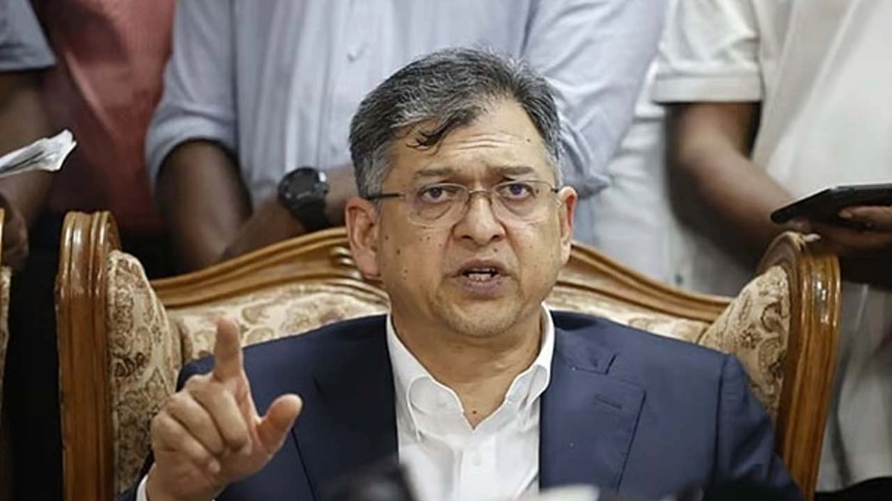 রাজধানীর ঢাকেশ্বরী মন্দিরের দখলকৃত জমি ফিরিয়ে দেওয়া হবে: স্বরাষ্ট্রমন্ত্রী