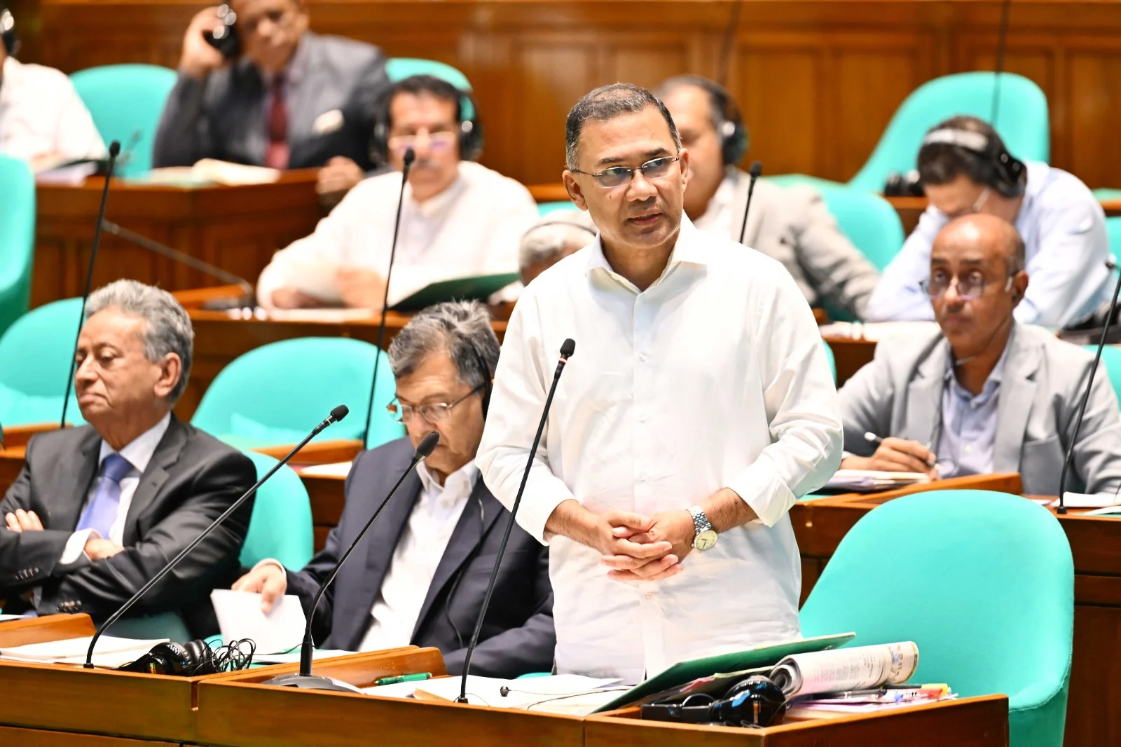 দশ বছরের রূপরেখায় বিদ্যুৎ ও জ্বালানি খাত সাজানো হচ্ছে: প্রধানমন্ত্রী