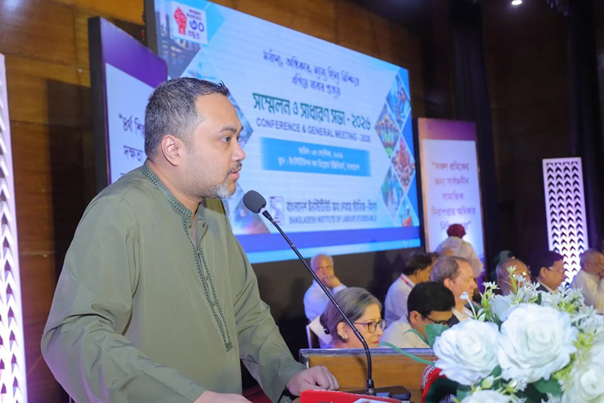 শ্রমিকদের ন্যায্য মজুরি ও নিরাপদ কর্মপরিবেশ নাগরিক অধিকার: প্রধানমন্ত্রীর উপদেষ্টা ড. মাহদী আমিন