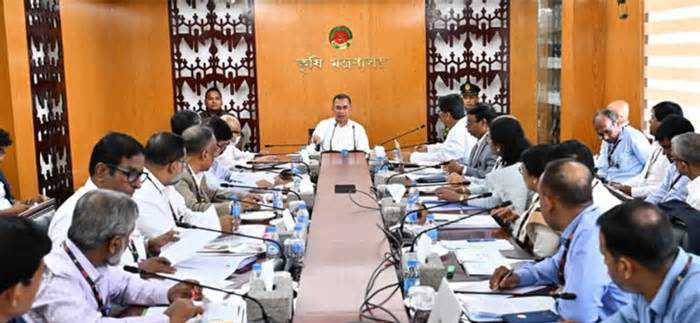 কৃষিপণ্যের আমদানি কমাতে হবে: প্রধানমন্ত্রী