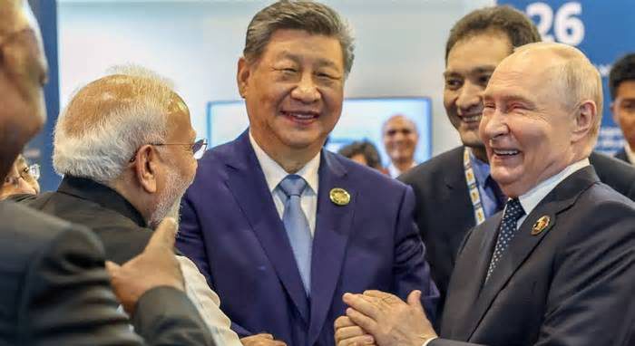 ব্রিকস জোট কি ধীরে ধীরে কার্যকর হয়ে উঠছে?