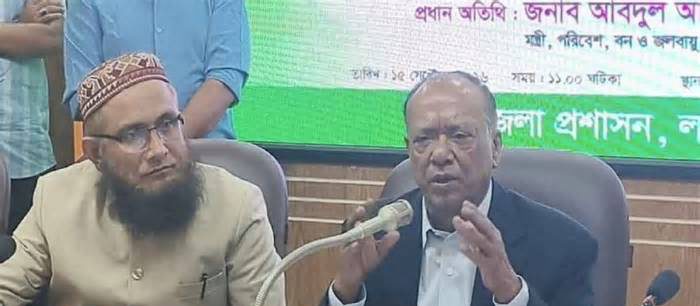 সরকারি চাকরিজীবীদের কাজ হলো কিছু চুরি করা, কিছু কাজ করা: পরিবেশমন্ত্রী