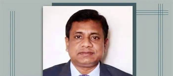 খেলার মাঠে হঠাৎ অসুস্থ, মারা গেলেন স্থানীয় সরকার বিভাগের উপসচিব