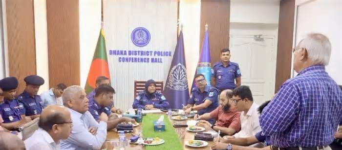 দুর্গাপূজায় পুলিশকে সর্বোচ্চ সতর্ক থাকার নির্দেশ