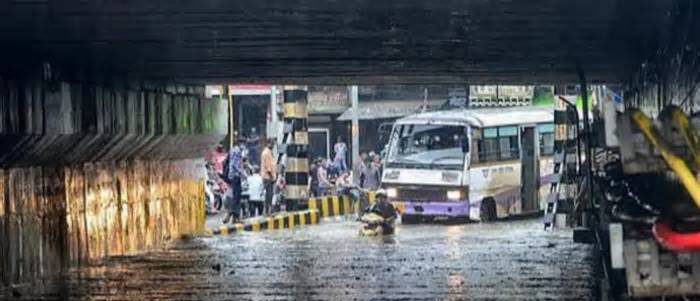 ভারতের উত্তর প্রদেশ রাজ্যে ভারি বৃষ্টিতে ৫৬ জনের মৃত্যু