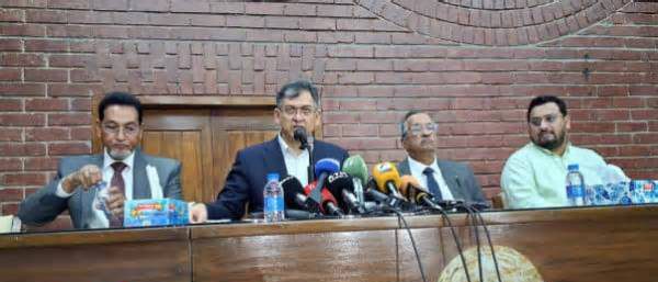 জানুয়ারিতে সংসদে উঠবে সংবিধান সংশোধন বিল, পাশ হলেই গণভোট: স্বরাষ্ট্রমন্ত্রী