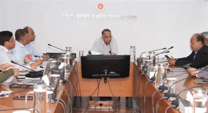 দেশে এলপি গ্যাসের সংকট নেই, জ্বালানিমন্ত্রীকে আশ্বস্ত করলেন অপারেটররা